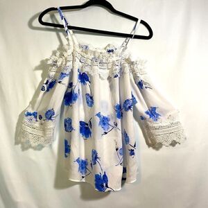 BCX Women's floral Sleeve Button-Up Top size: small